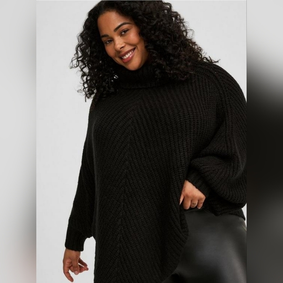 NWT Torrid Chunky Ribbed Ponch Sweater, Sz 3/4 - Picture 2 of 10